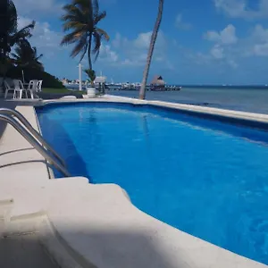 Ocean View Flamingo Cancún